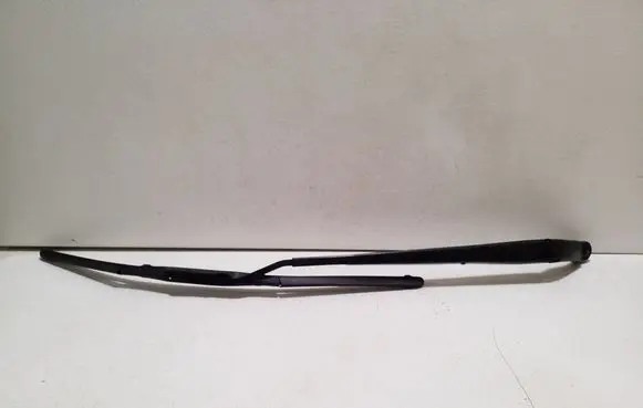 Toyota Yaris Cross Front wiper blade arm