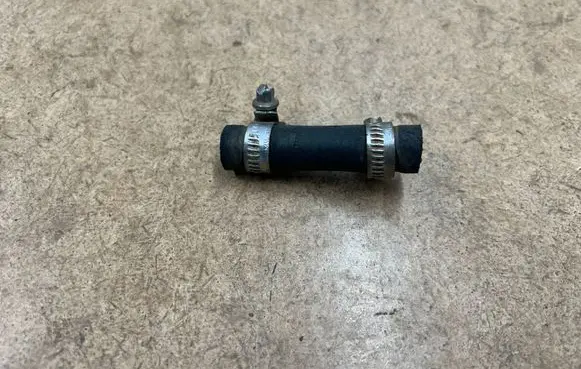 BMW 3 E46 Fuel line pipe 13537563456 7563456