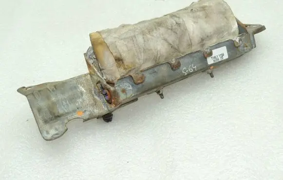 Knee airbag