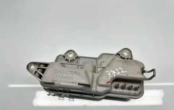 Vacuum air tank