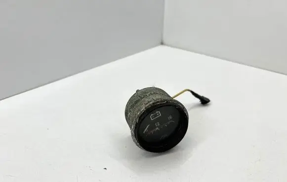 Mercedes-Benz G W460 Voltmeter 