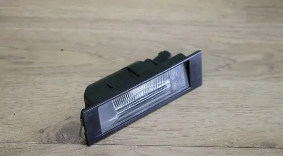 BMW 1 E81 E87 Number plate light 7165735