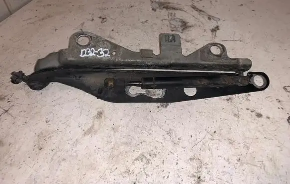 Volvo V70 Tailgate/trunk/boot hinge