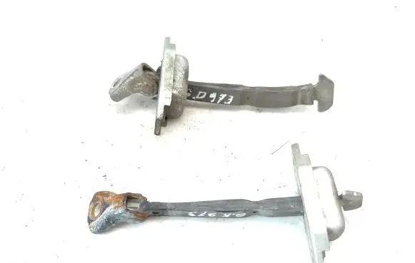 Toyota Prius (XW30) Rear door check strap stopper