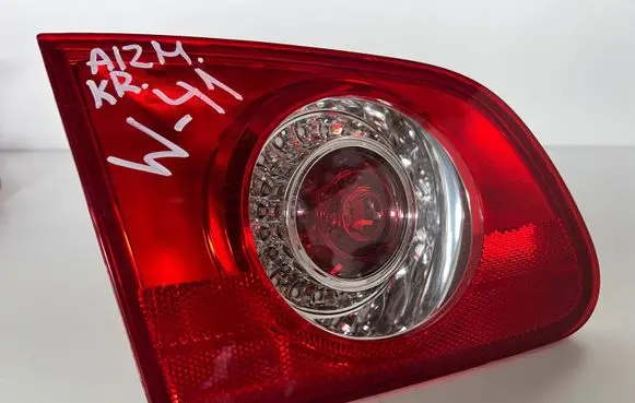 Volkswagen PASSAT B6 Tailgate rear/tail lights 3C9945093