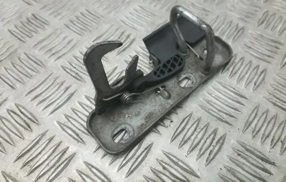 Volkswagen Golf V Engine bonnet/hood lock/latch loop/hook 1K0823480