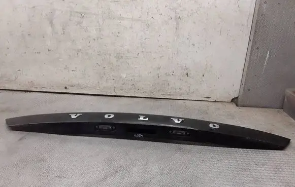 Volvo V60 Trunk door license plate light bar 31440760 31440759