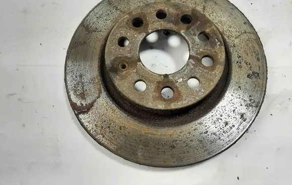 Volkswagen Golf VI Front brake disc