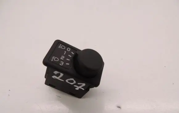 Nissan Almera N16 Headlight level height control switch D207