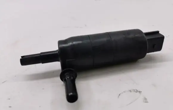 BMW X5 E70 Headlight washer pump 7217792
