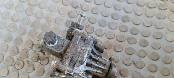 Audi A4 S4 B5 8D Power steering pump