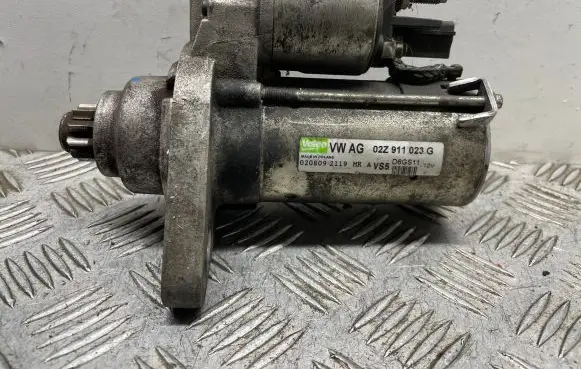 Volkswagen Golf VI Starter motor 02Z911023G