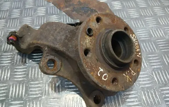 Volkswagen Sharan Front wheel hub spindle knuckle