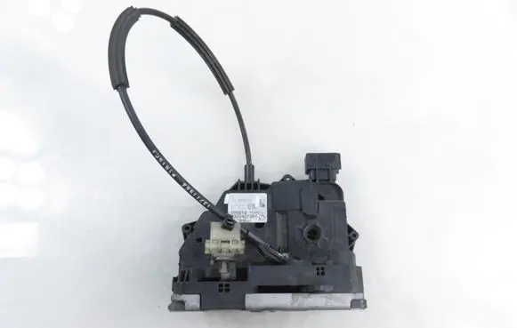 Opel Meriva B Front door lock 13253271