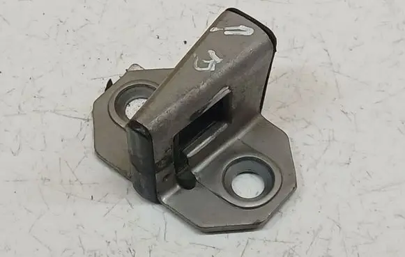 Mercedes-Benz ML W163 Front door lock loop/hook striker