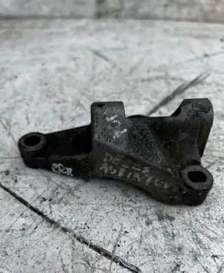 BMW 5 E60 E61 Generator/alternator bracket 12317793090 7793090