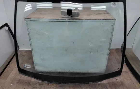 Renault Modus Front windscreen/windshield window 