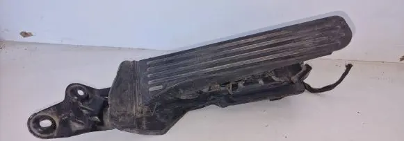 Volkswagen PASSAT B6 Accelerator throttle pedal 6PV008745 1K2723503M 1L025105