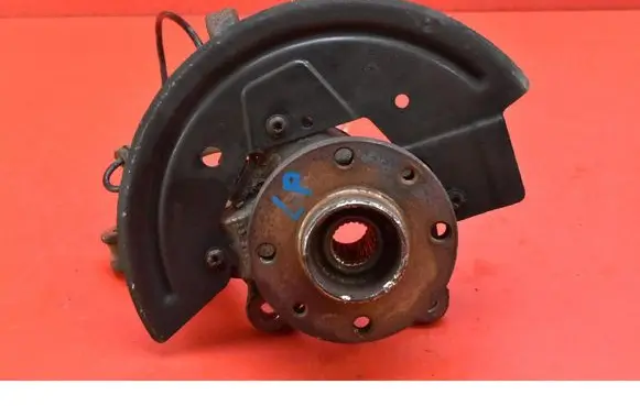 Renault Captur Front wheel hub spindle knuckle