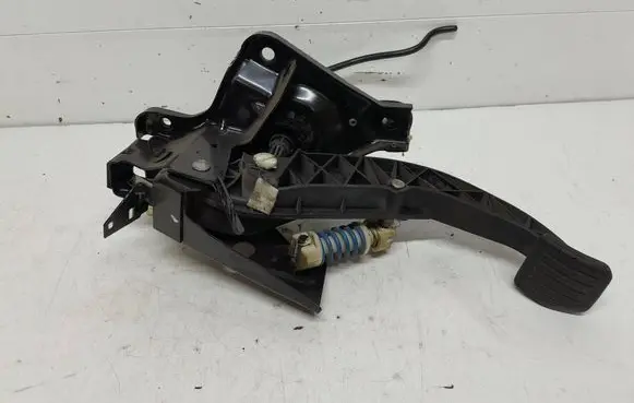 Ford Galaxy Clutch pedal 8G9N7B633EB 8G9N7B633
