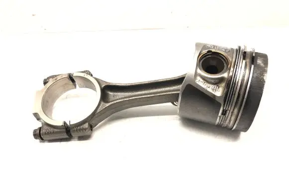 Audi A4 Allroad B8 Piston 038JV400