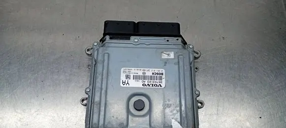 Volvo V70 Engine control unit/module 30743103 0281012765