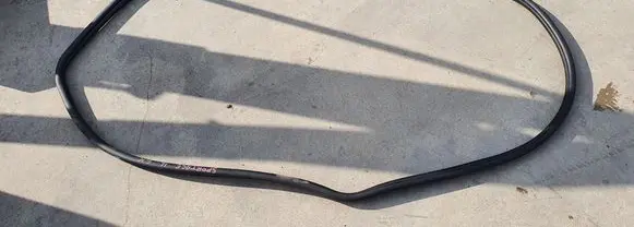 KIA Sportage Rear door rubber seal (on body) 