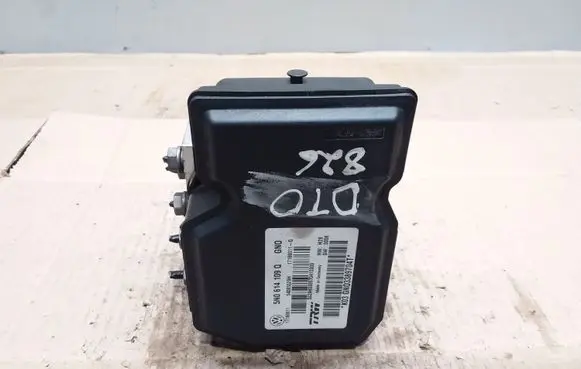 Volkswagen Tiguan ABS Pump 5N0614109Q