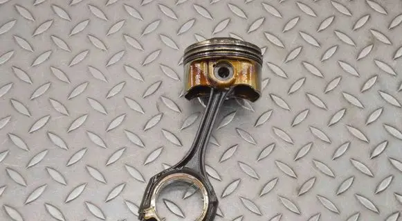 Piston