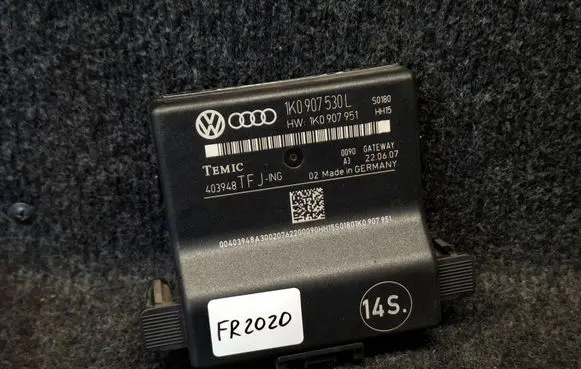 Audi A3 S3 8P Gateway control module 1K0907530L 1K0907951
