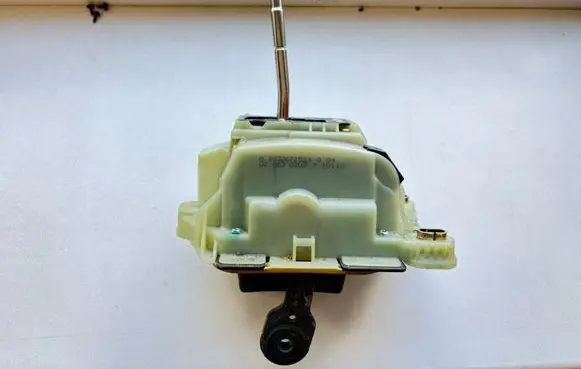 Mercedes-Benz C W203 Gear shifter/selector 2032672524 2032676024