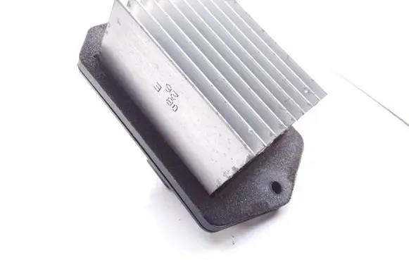 Subaru Legacy Heater blower motor/fan resistor 0778000780