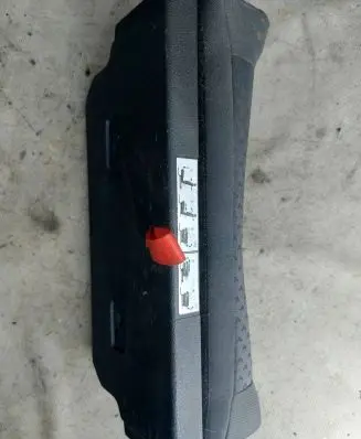 Volkswagen Touran I Seat trim 1T0883943C