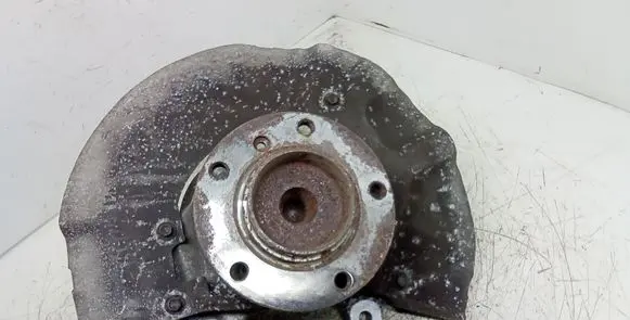 BMW 5 E60 E61 Front wheel hub spindle knuckle 6760954