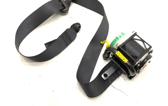 Suzuki Vitara (LY) Front seatbelt