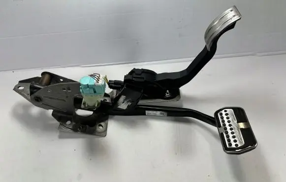 Ford Kuga II Brake pedal bracket assembly 