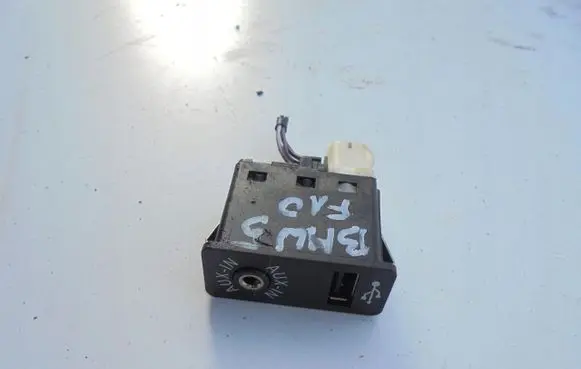BMW 5 F10 F11 AUX in-socket connector POZOSTAE