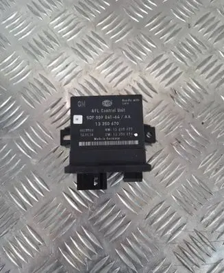 Opel Insignia A Xenon control unit/module 13350670