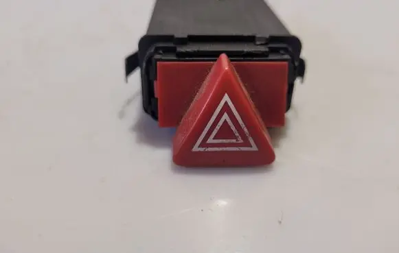 Volkswagen PASSAT B6 Hazard light switch 519395371