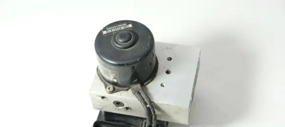 Audi A6 S6 C5 4B ABS Pump 1J0907379Q 1J0614217E