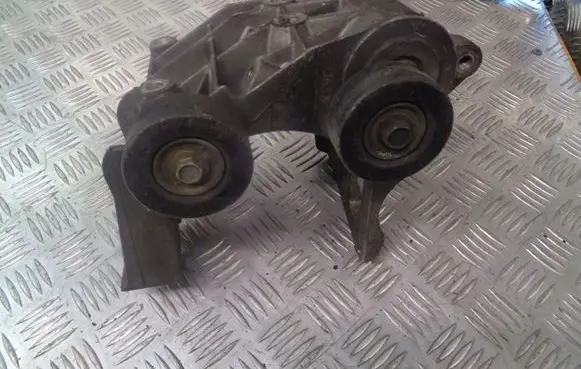 Ford Streetka Engine mount vacuum valve E2333A840010F