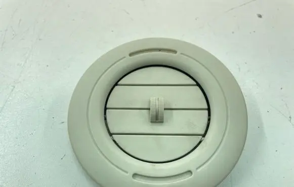 Chrysler Voyager Air vent grill in roof 