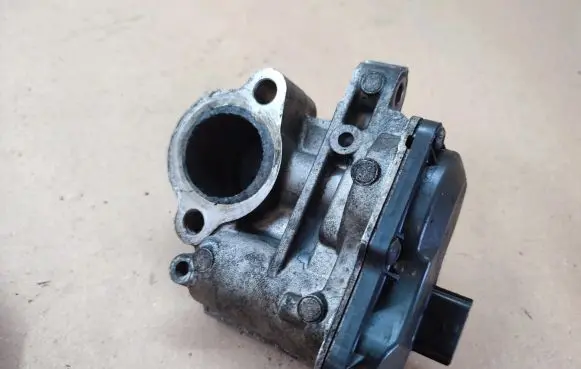 Renault Scenic III - Grand scenic III Throttle valve 147100789R