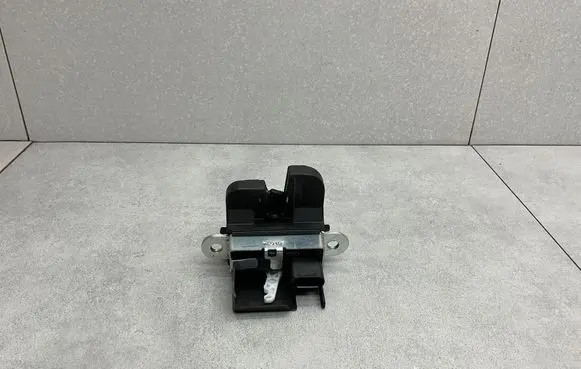 Volkswagen Golf Sportsvan Tailgate/trunk/boot lock/catch/latch 5G0827505A