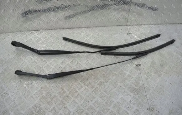 Toyota Avensis T270 Windshield/front glass wiper blade 
