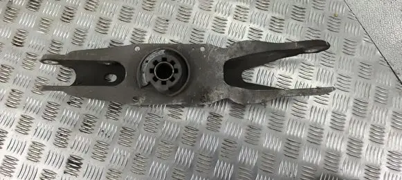 Rear control arm
