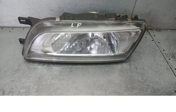 Nissan Almera Front reflector