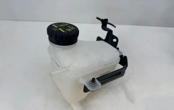 Fisker Ocean Fuel expansion tank FM2930200062A