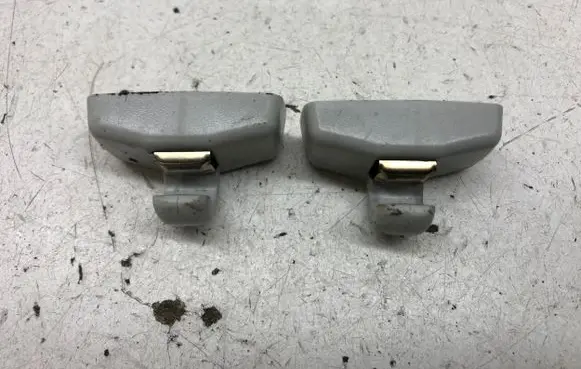 Skoda Octavia Mk2 (1Z) Sun visor clip/hook/bracket 1Z0857561