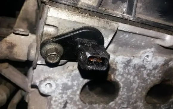 Ford Mondeo Mk III Camshaft position sensor 928F12K073A1E